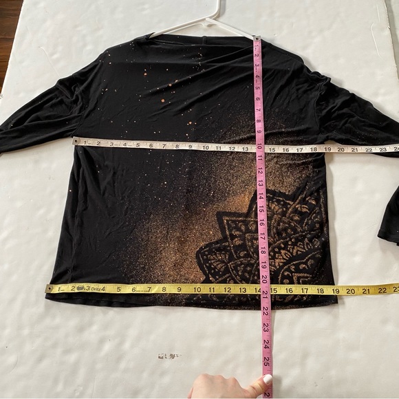 OOAK🔹️Mandala Long Sleeve Top Womens Size Small Light Weight Viscose Knit - Picture 10 of 11